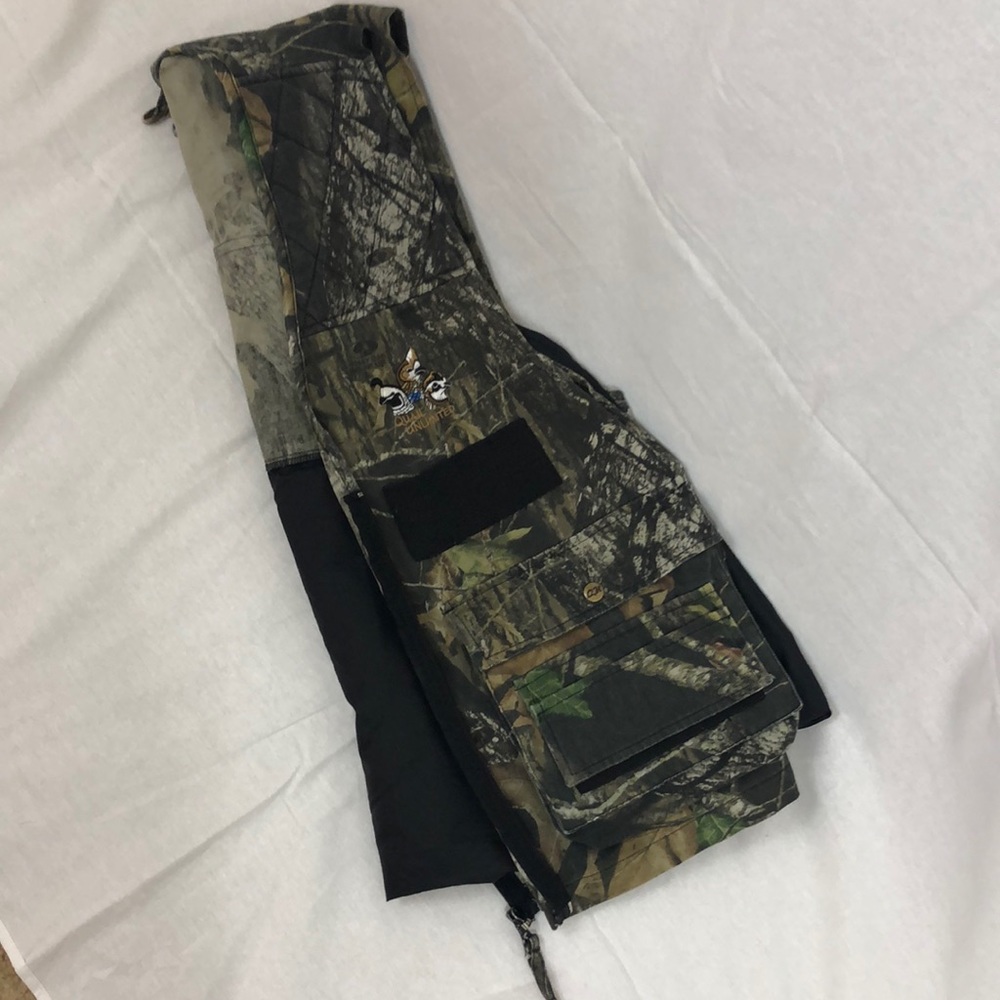 Camouflage hunting vest